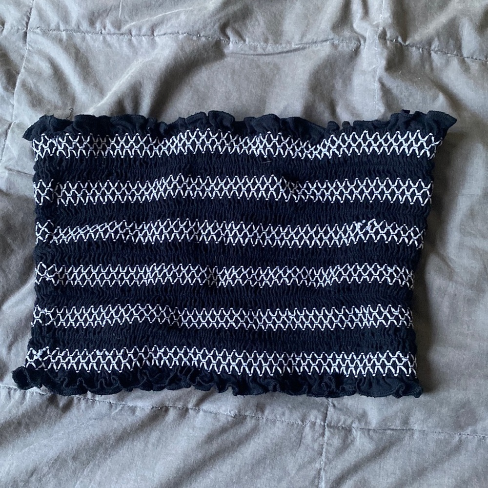 Forever 21 stretchy tube top.